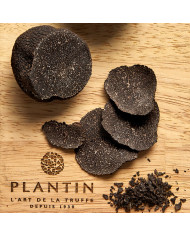 Fresh black truffle slices
