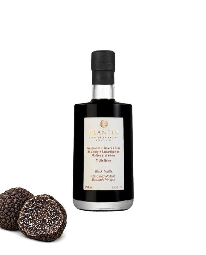 Kulinarische Spezialität auf der Basis von Balsamico-Essig aus Modena mit schwarzem Trüffelgeschmack