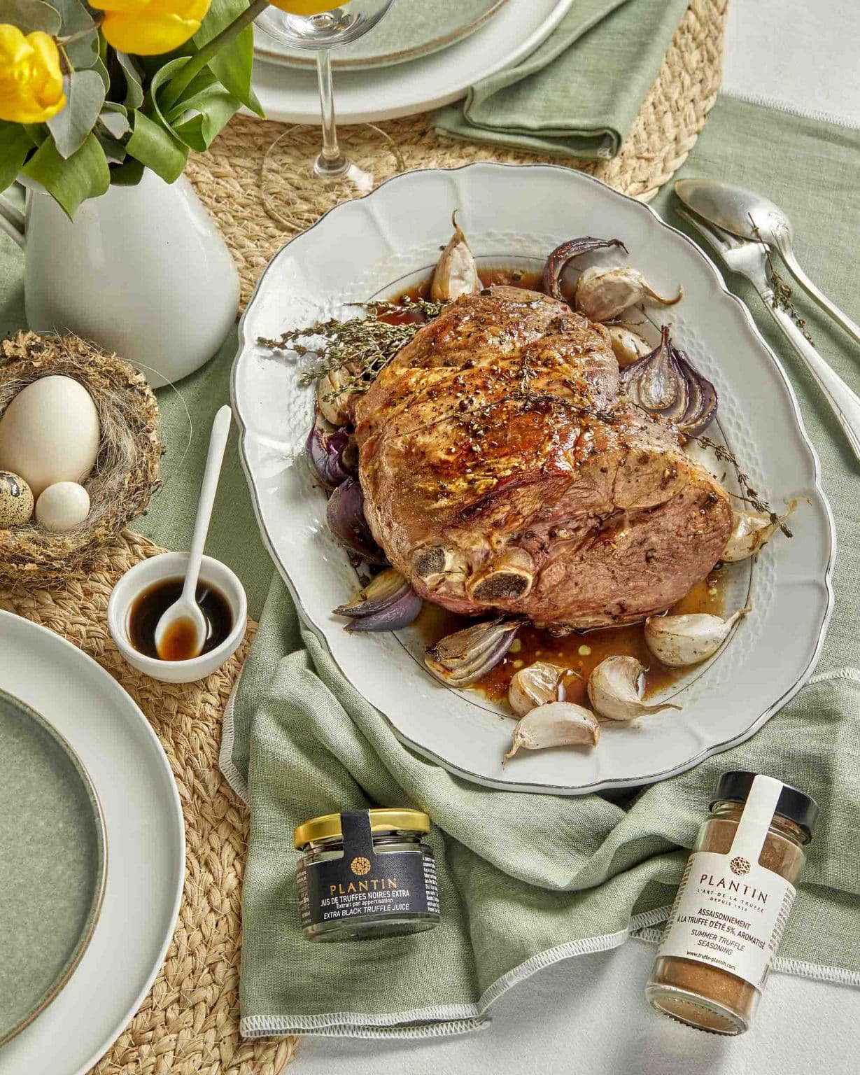 gigot d'agneau mariné au jus de truffe noire et assaisonnement à la truffe d'été